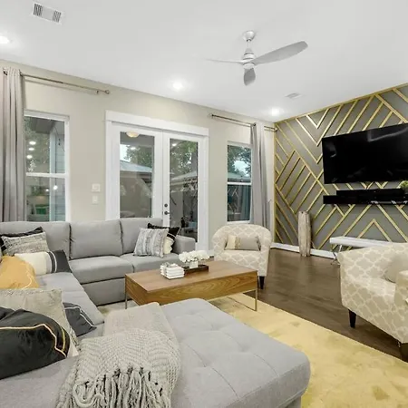 Villa Gray Lux Hse 3Br 3 And Half Ba Medcenter Downtwn Hottub